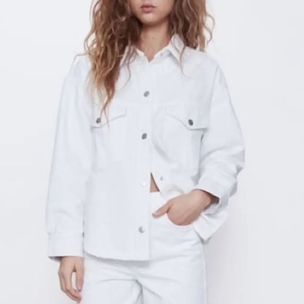 NWT Zara White Denim Trucker Jacket Button Front Size XL
